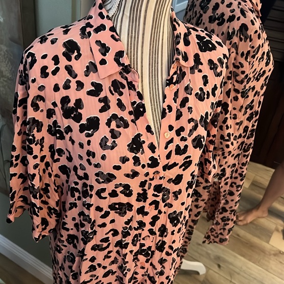 NWT. Maeve by Anthropologie, Leopard Print Pink Women's dress/top/duster. Medium - Picture 6 of 12